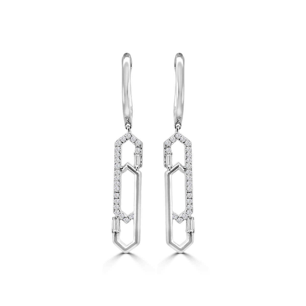 0.25 Ctw Interlocking Fancy Paperclip Earring
