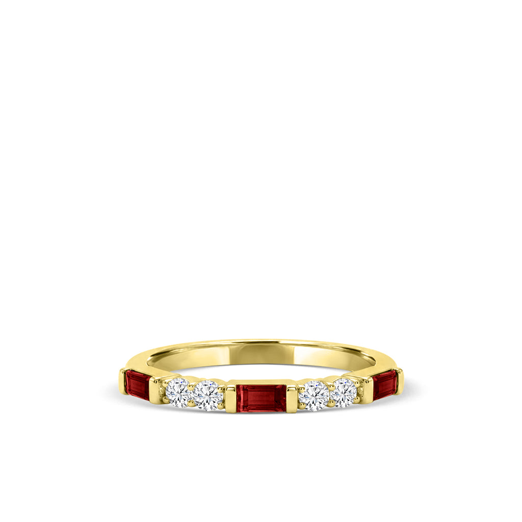10KY 0.10 Ctw Diamond fashion ring with Garnet