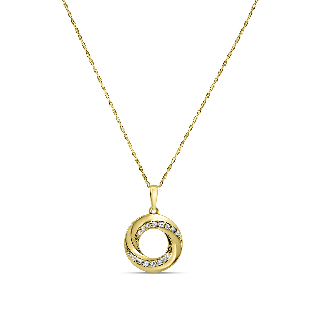 0.15 Ctw Diamond Circle Pendant with Chain