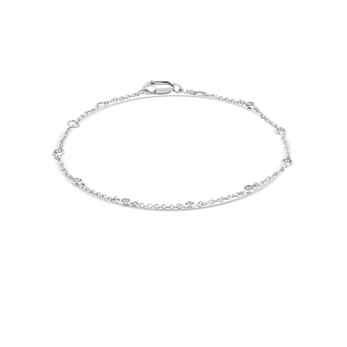 0.25 Ctw Diamond Station Bracelet with 8 Stones