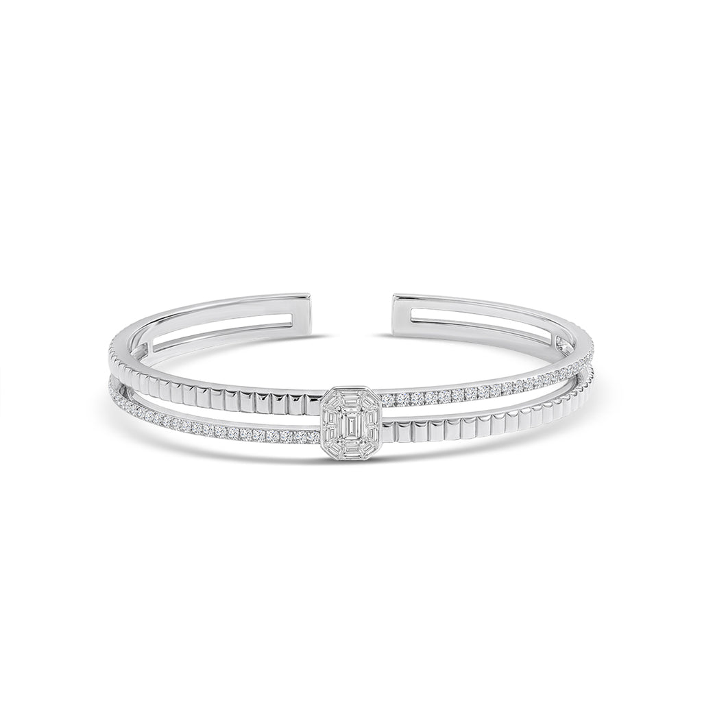 18KW 1.07 CTW DIAMOND DECO BANGLE (64RD-0.55,10BG-0.33,1EM-0.19)