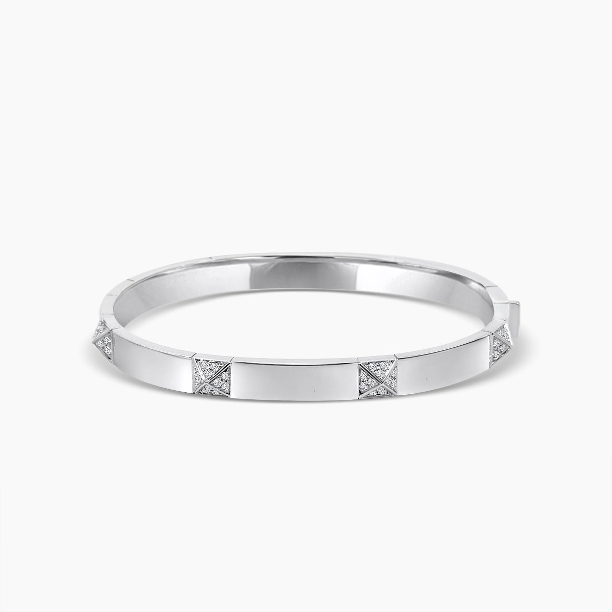 18KW 0.608 CTW DIAMOND PYRAMID BANGLE